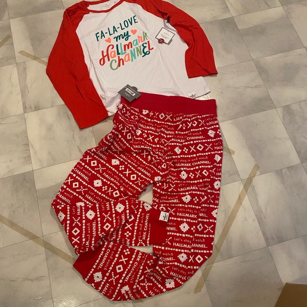 New! Hallmark Movie Channel Lounge Sleep set Pajamas